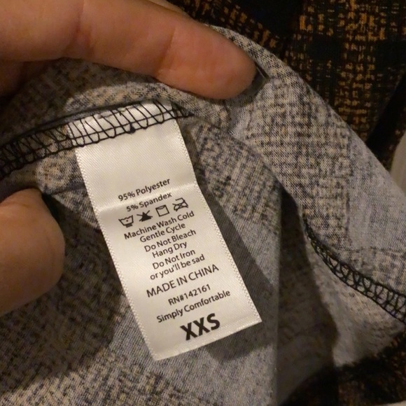 plaid LuLaRoe Carly dress top - Picture 4 of 5